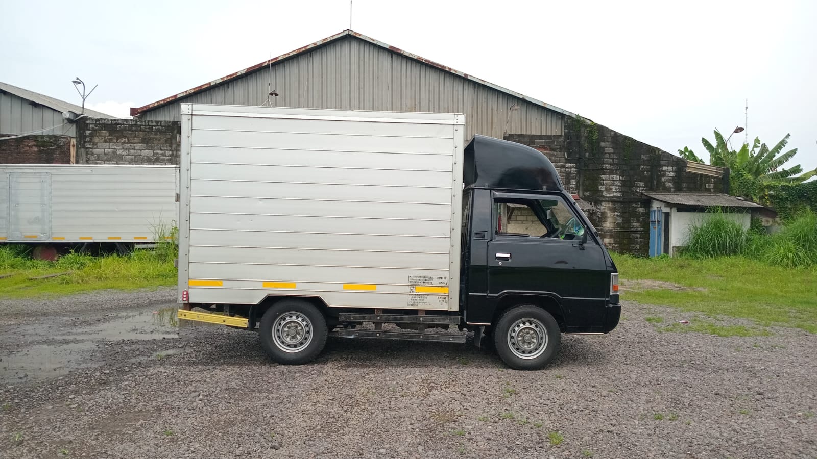 L300 Box Side