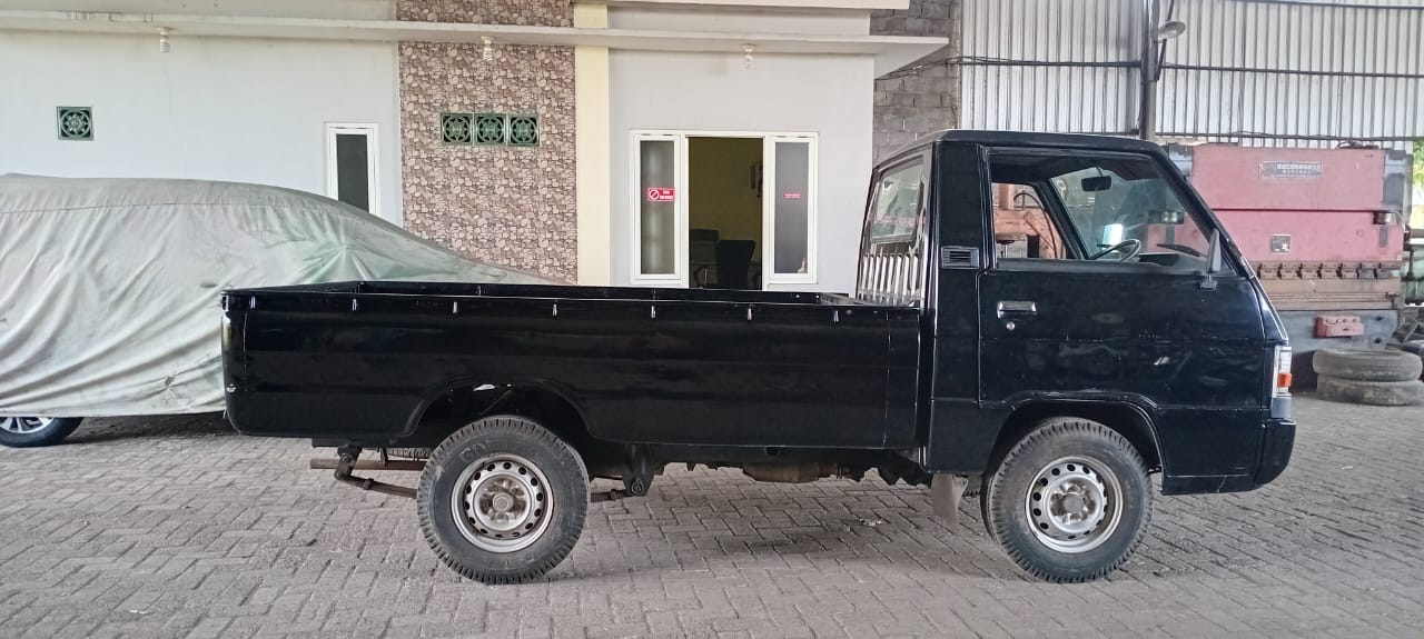 L300 Side