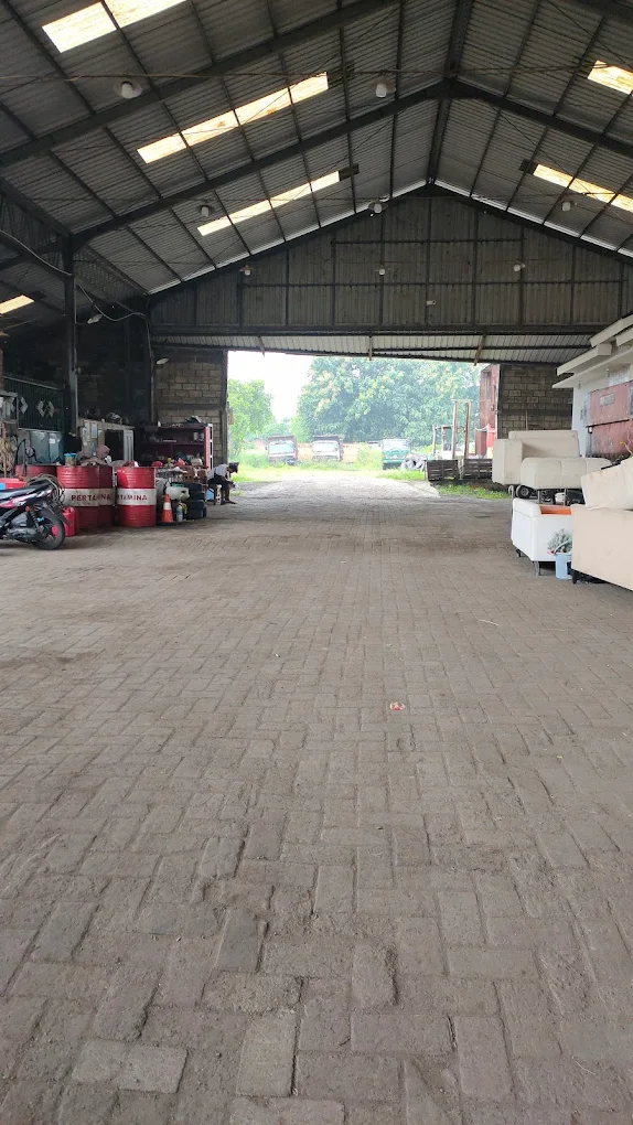 Garage photo